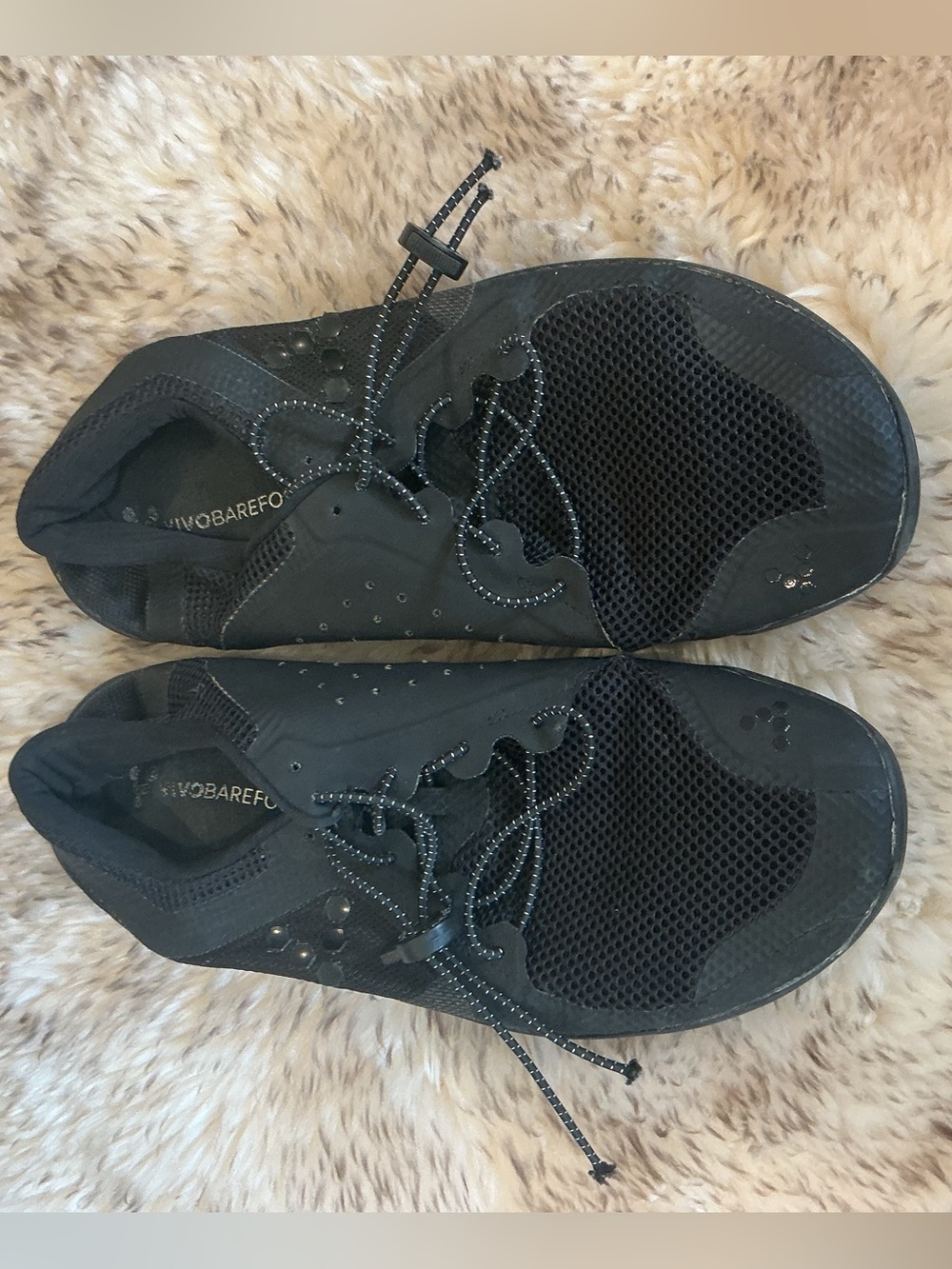 VIVOBAREFOOT Black Minimalist Knit Sneakers 43